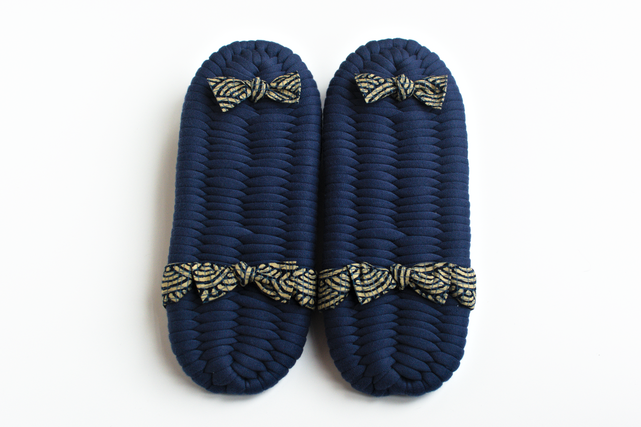 Handmade Nuno Zori Slippers, Blue Wave Pattern, Back